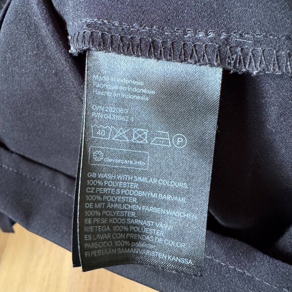 H&M Black Tuxedo Ruffle Blouse | Feminine Statement Top | Size 4 - Picture 12 of 15